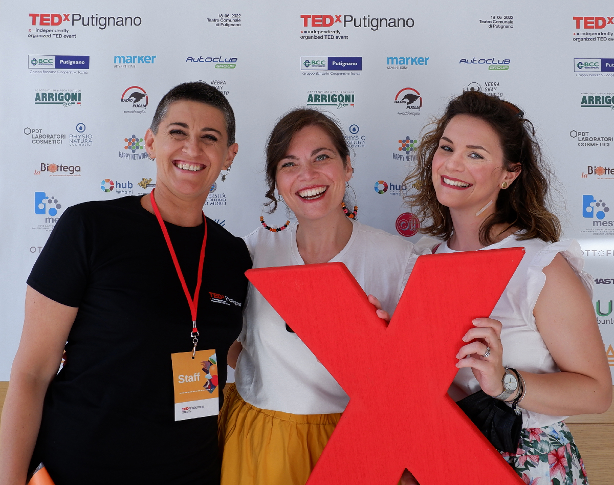 Alessandra D'Alena, Chiara Sciannamè e Gabriella Rinaldi al TEDxPutignano 2022